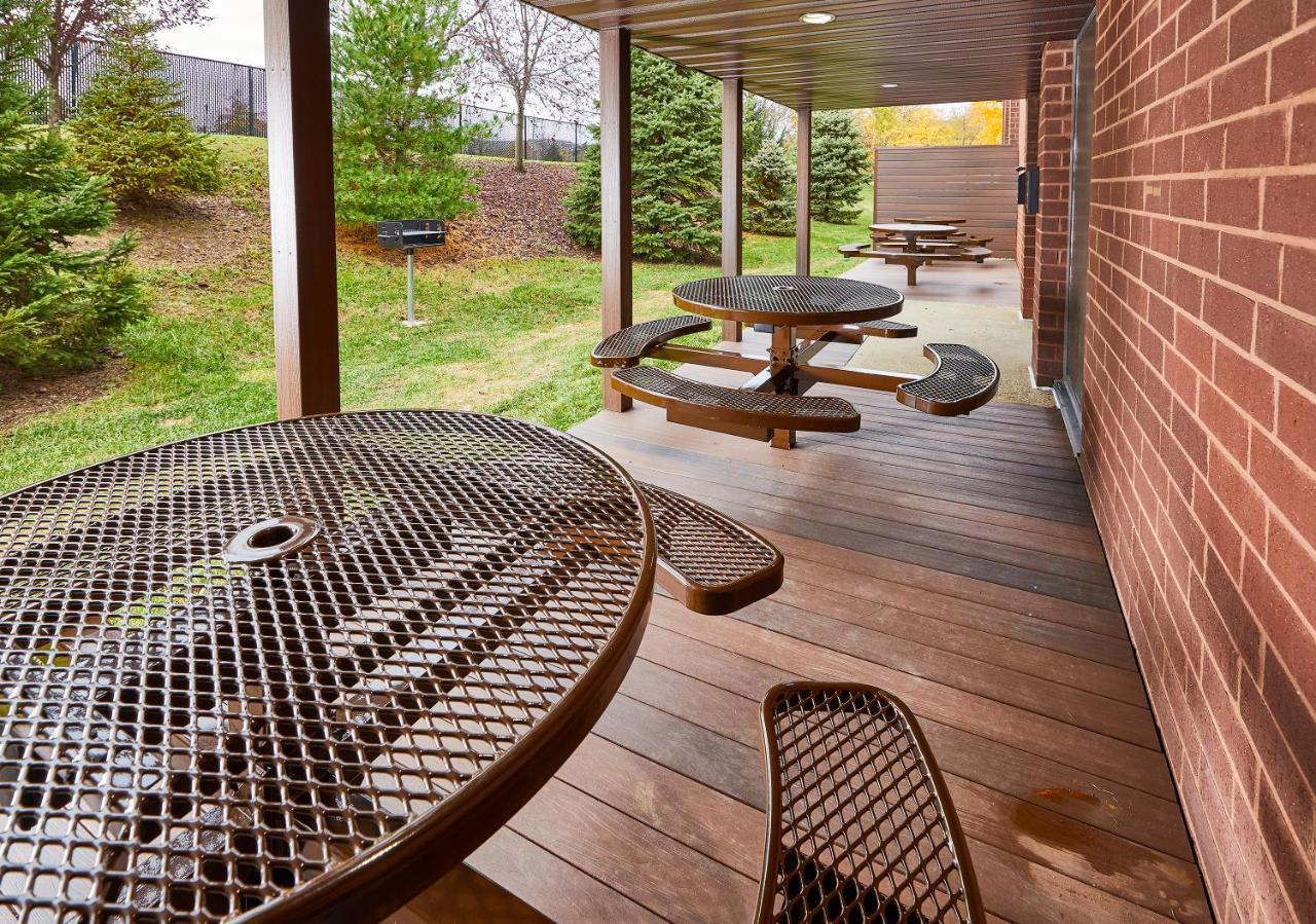 Livinn Hotel Cincinnati North/ Sharonville Buitenkant foto